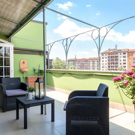 Altido The Lounge Balcony *