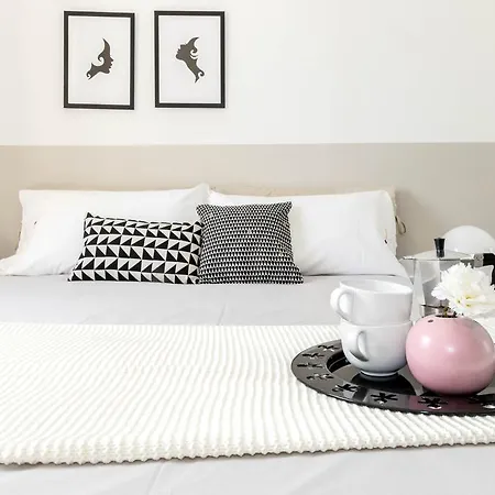 Altido The Lounge Balcony Apartment *