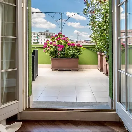 Altido The Lounge Balcony Apartment *