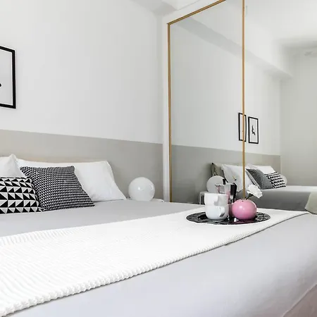 Apartment Altido The Lounge Balcony Milan