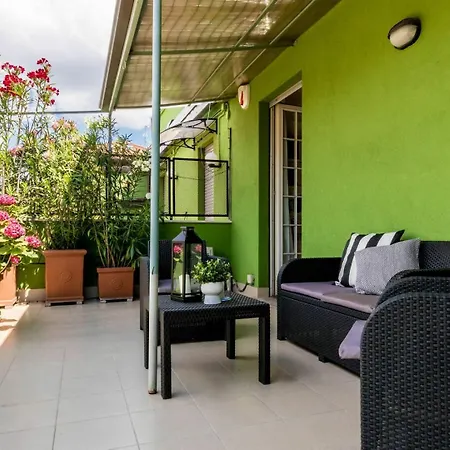 Altido The Lounge Balcony Apartment